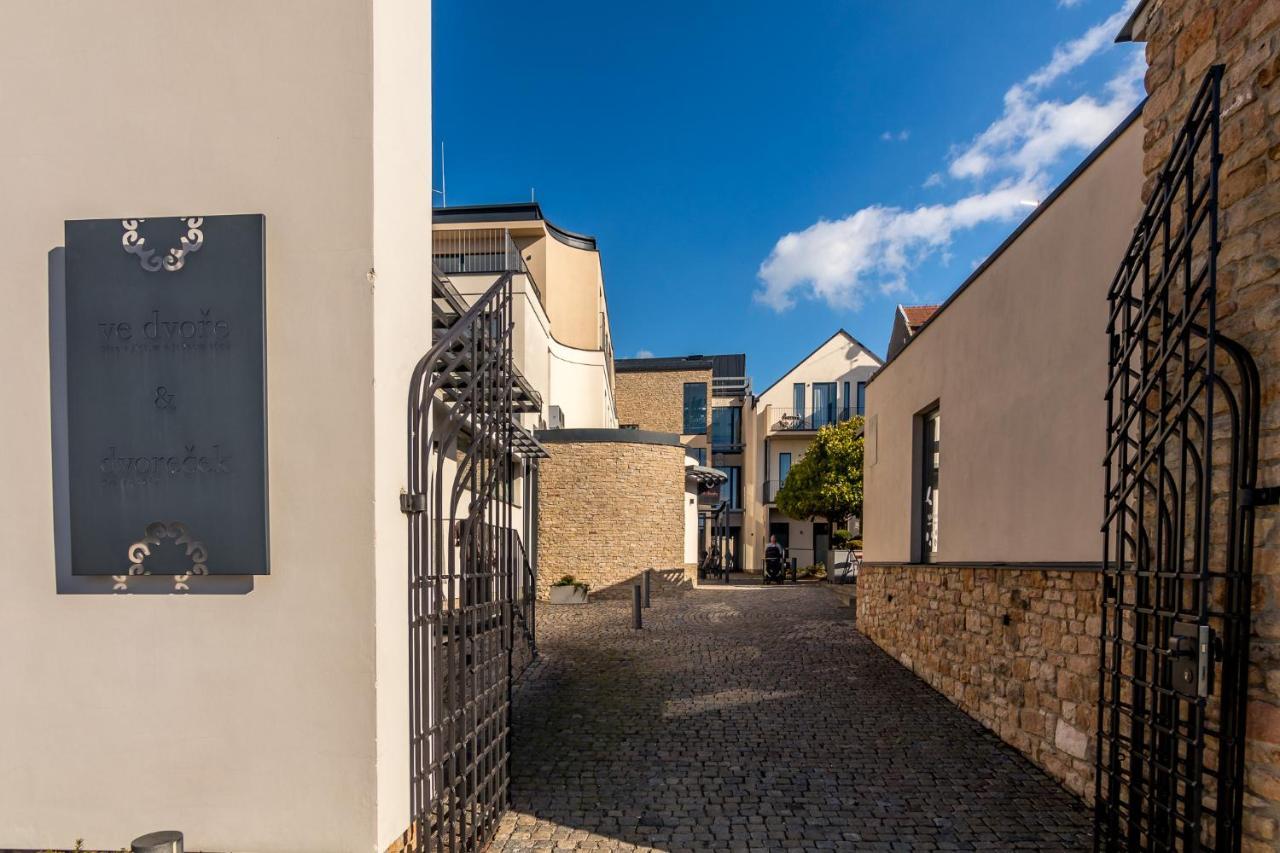 Penzion Na Namesti Dvůr Králové nad Labem Extérieur photo