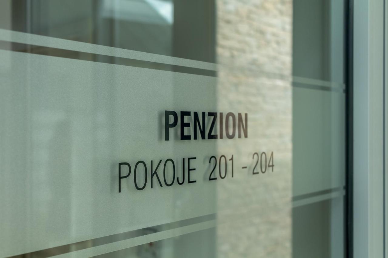 Penzion Na Namesti Dvůr Králové nad Labem Extérieur photo